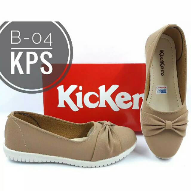 Sepatu wanita Kickers model slip on