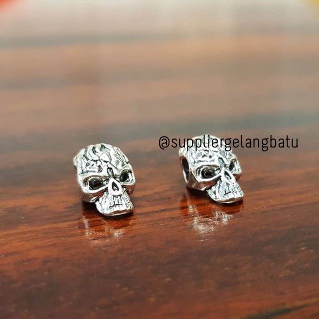 Aksesoris Silver carved skull head Besi bahan spacer silver bakar fashionita pria wanita trending