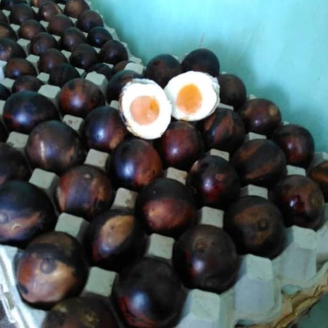 Telor asin /telur asin brebes/telur asin bakar/telur asap isi 10 butir
