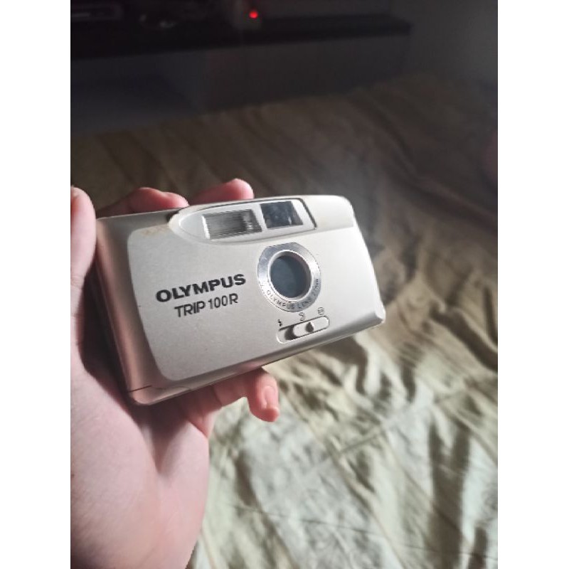 kamera analog Olympus trip100R