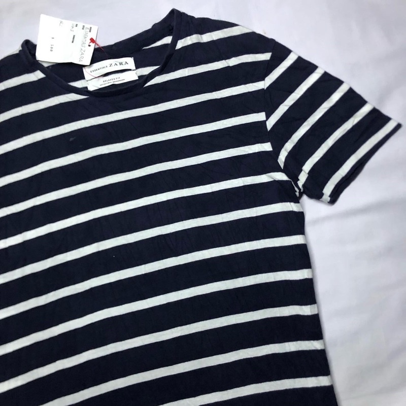 Kaos Essentials Zara bekas/second