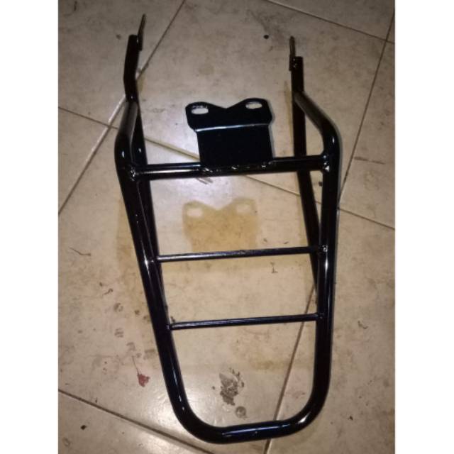 BEHEL BRAKET BRACKET BELAKANG MOTOR SUZUKI TS