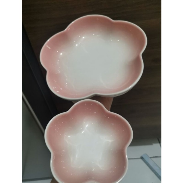 Piring Le creuset Flower plate set