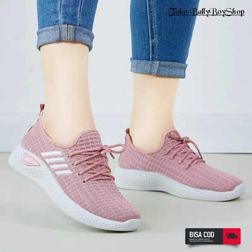 Sepatu Sneakers Wanita Import / Sepatu Sport Wanita / Sepatu Santai / Sepatu Murah / Sepatu Cewek