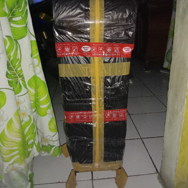 Tempat Payung Rotan Sintetis Bentuk Kotak Dan Bulat