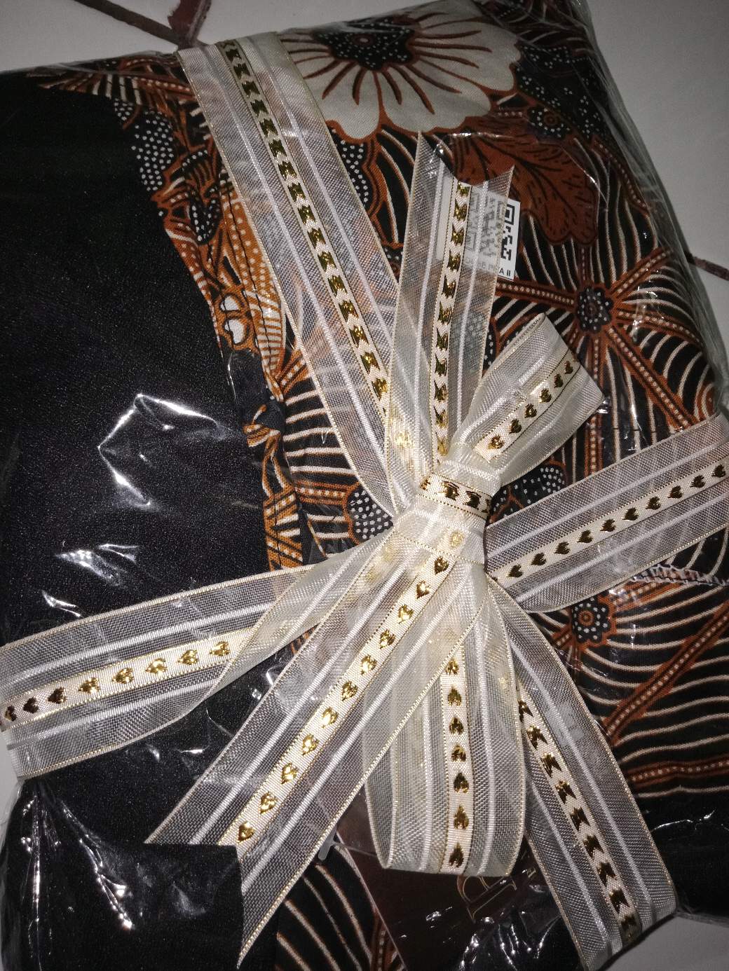 Atasan Batik Wanita Kembang Pita Blouse