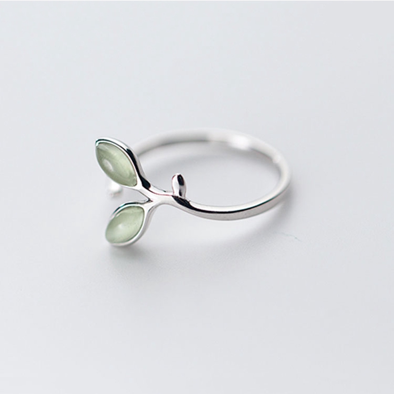 Cincin Casual Desain Daun Warna Hijau Silver Hias Kristal untuk Wanita