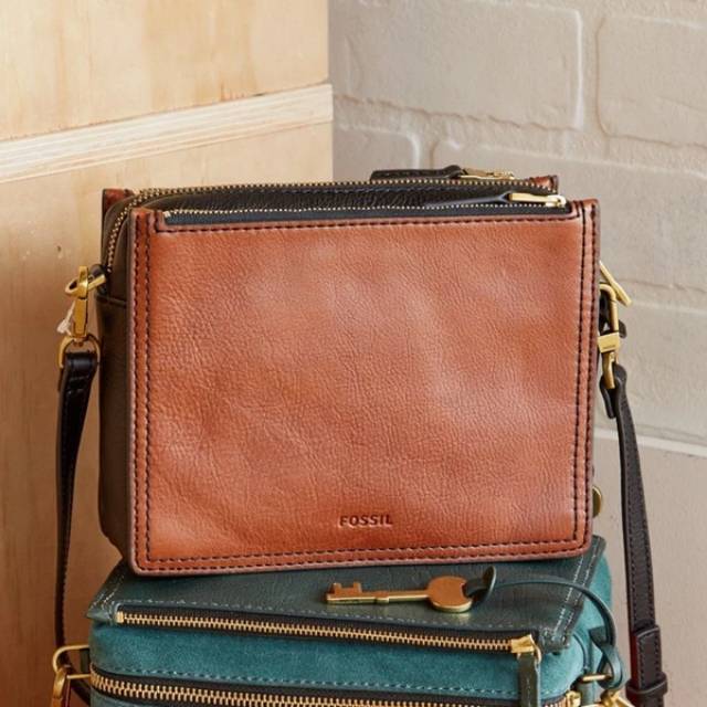 Tas Selempang Wanita Fossil Campbell Brown Black