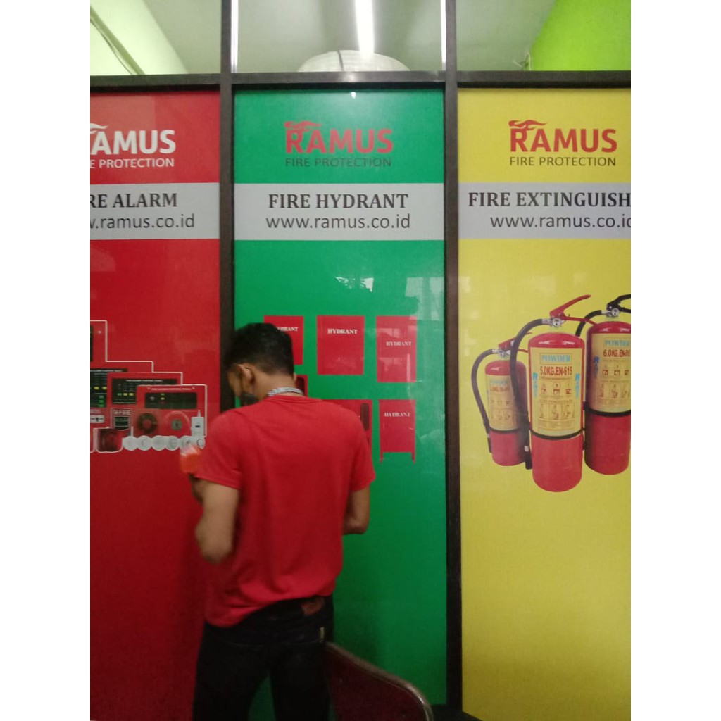 

Cetak Stiker Oneway Vision Full Design Custom Printing Surabaya