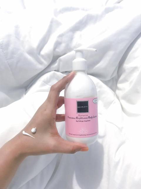 ( FREE LIP BALM) SCARLETT WHITENING BODY LOTION BY FELICYA