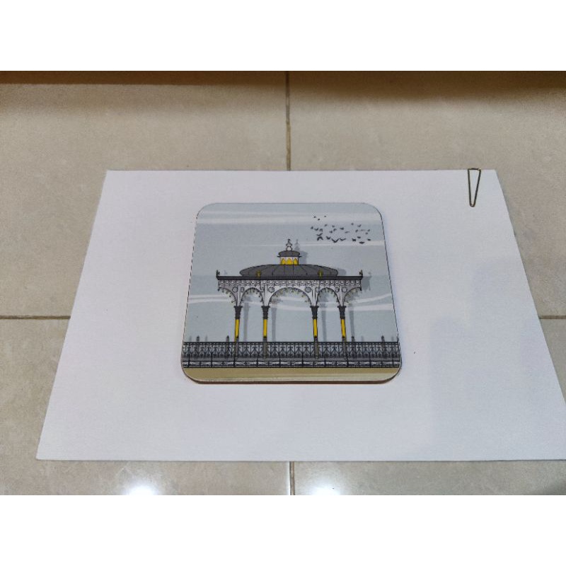 Tatakan gelas motif kota pantai Brighton, UK