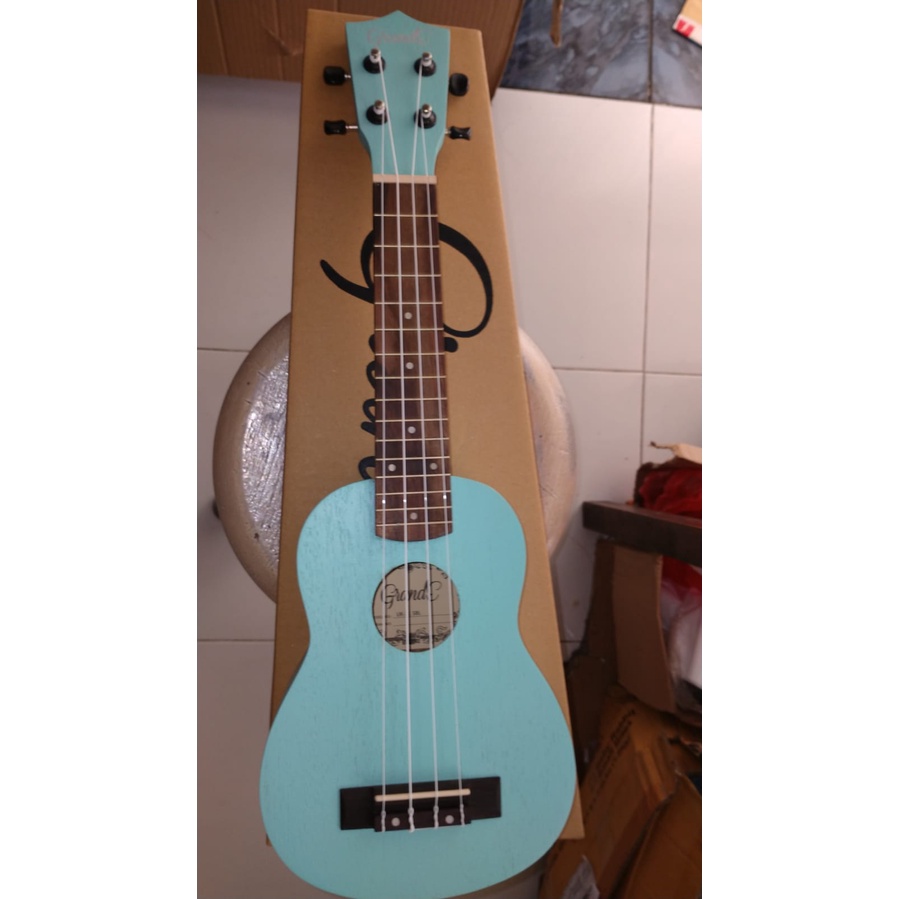 Ukulele Soprano Grande 21&quot; BONUS Sarung + Acc Lainnya Ukelele Sopran