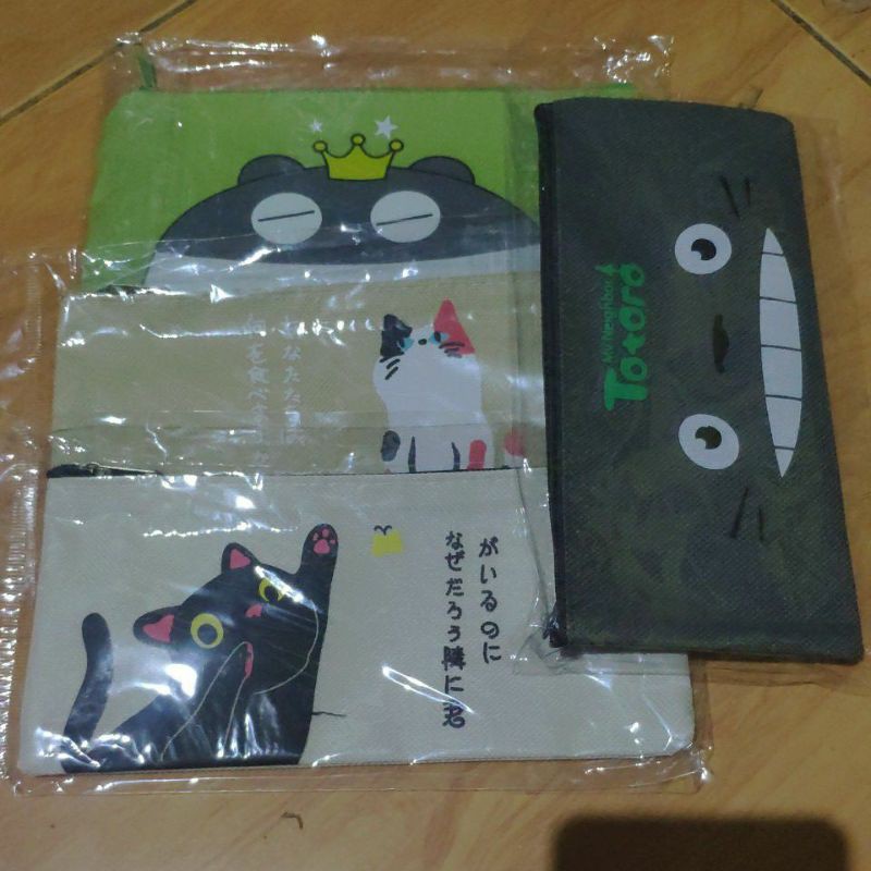 

Tempat Pensil Kain Kanvas HAND