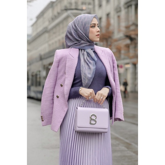 Buttonscarves Louvre Exteded warna Infinity