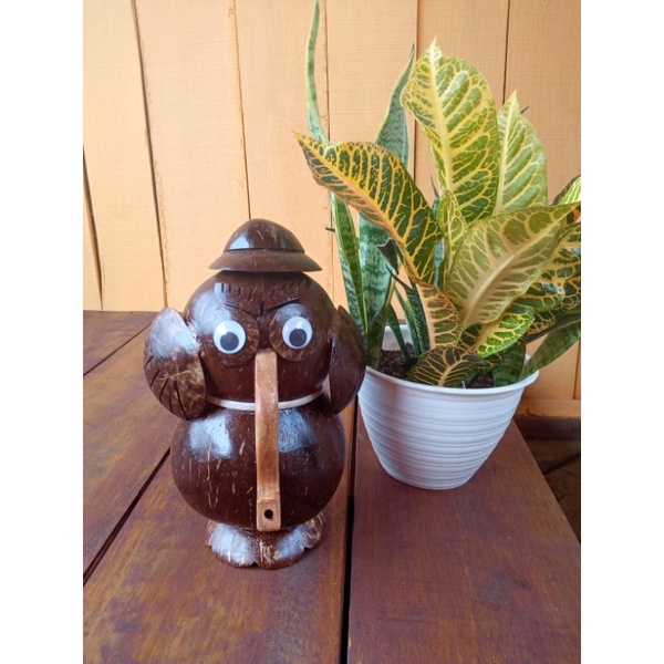 Celengan gajah Batok kelapa/celengan batok kelapa gajah