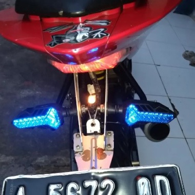 Lampu Sen Motor LED l Variasi Aksesoris Lampu Sein Model Pedang Sepeda Motor Atau Lampu Belakang Variasi Cocok Untuk Custom l Vario 125 150 l Aerox l CB l Dll 12V Arus DC Universal Murah