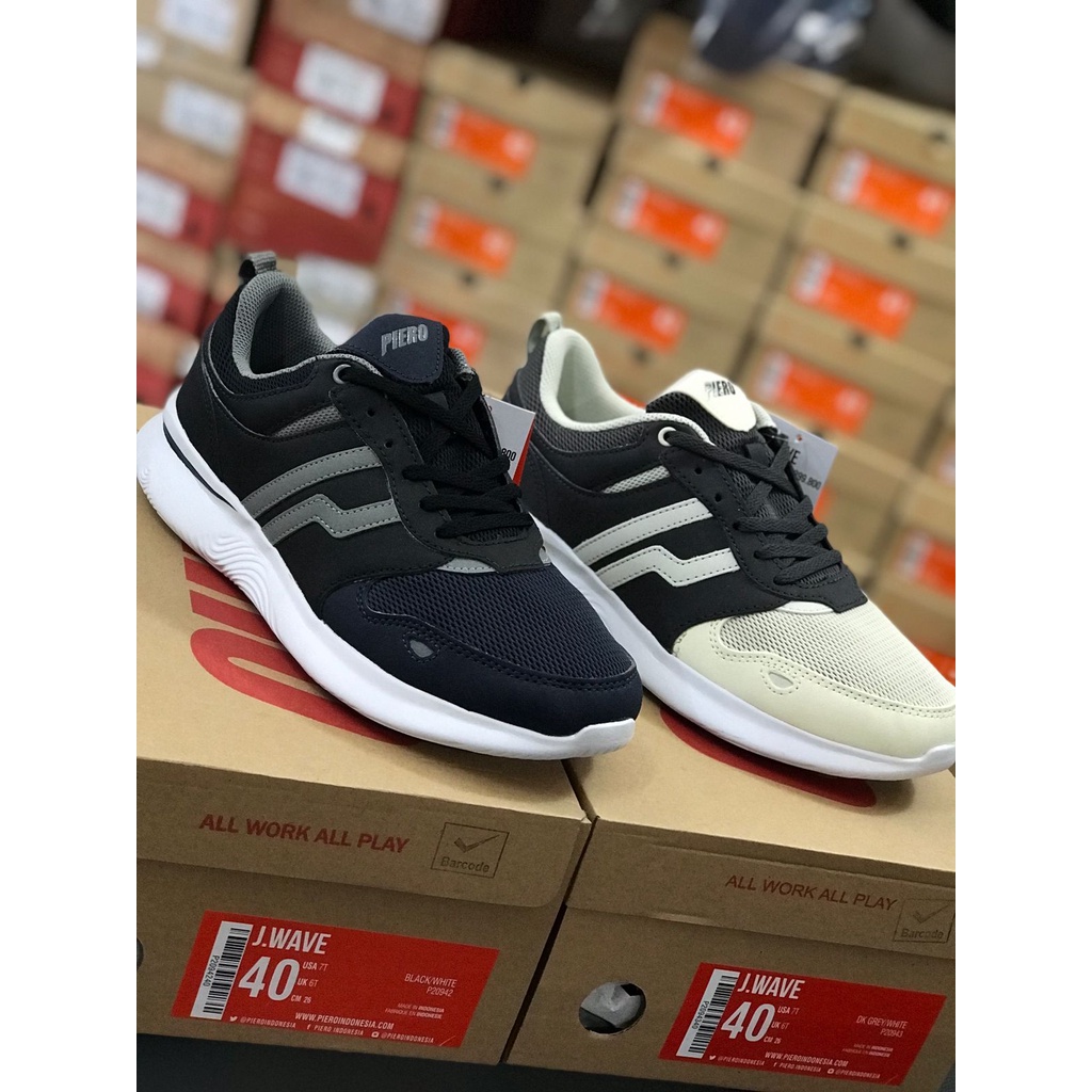 SEPATU SNEAKERS/ RUNNING PIERO J.WAVE