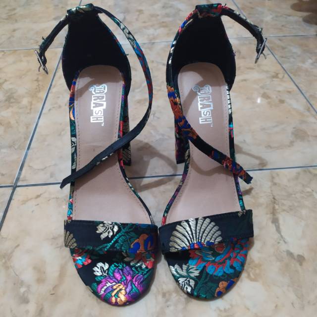 PRELOVED HEELS BRASH (PAYLESS)