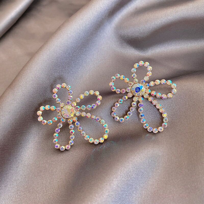 Gaya Korea hollow pearl bunga anting-anting untuk wanita-yang sesuai dengan Anggun Super fairy stud