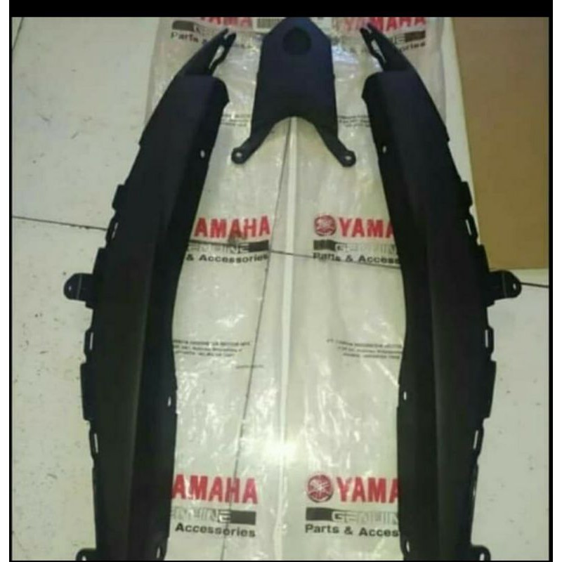 Cover Sambungan body bodi bawah BELAKANG R 25 R25 Asli part Yamaha 1WD