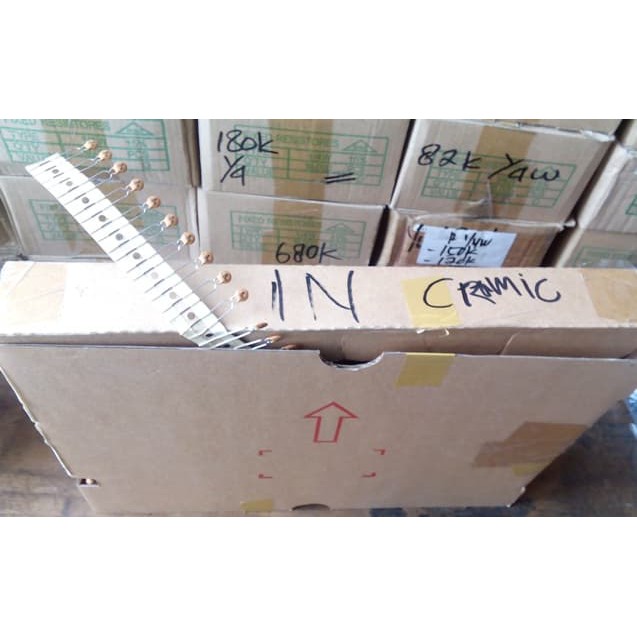 

Capacitor ceramic 1N 1 DUS = 2000pcs Er~1971