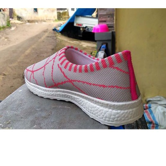 Sepatu Slip On Slavina VENOM Laba laba