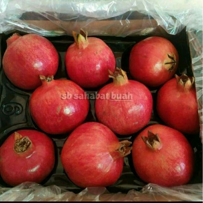 

Buah delima fresh 1 box
