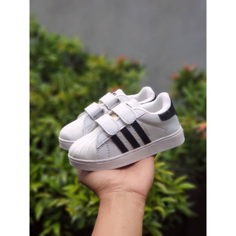 ADIDAS SUPERSTAR SEPATU SNEAKERS ANAK LAKI LAKI COWO UMUR 1 SAMPAI 6 TAHUN SPORTY DAN BERKUALITAS