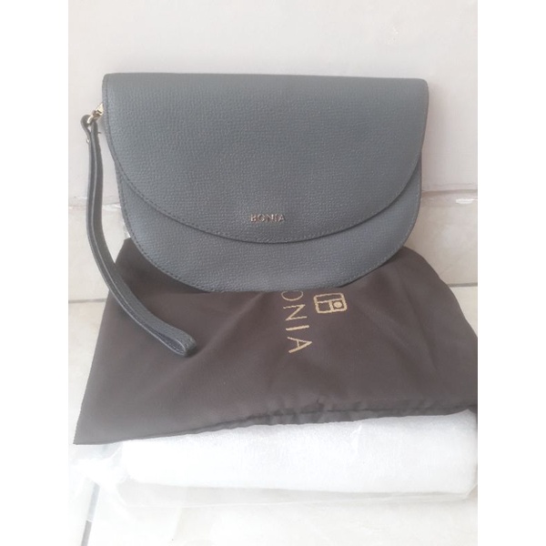 preloved wristlet/pouch bonia