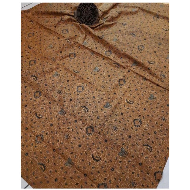 15 Motif batik solo / batik lianasari / batik keris / batik nurhasida / batik windasari / batik danar hadi / batik semar / batik cahayasari / batik prabuseno / batik murniasih / batik aida / batik brotoseno / batik printing / batik mk / batik kusumasari