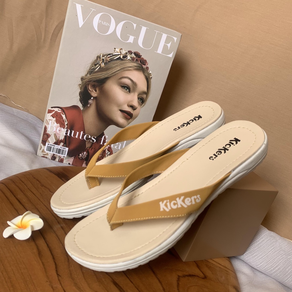 (HARGA PROMO = PACKING TANPA KARDUS) Sendal JAPIT POLOS 2 SANDAL JEPIT cewek simple Slip On Teplek Wanita Sandal Cewek Sandal Wanita warna warni SANDAL RUMAHAN Sandal Jepit Wanita [ Flip Flop ] SANDAL JEPIT WANITA KEKINIAN TERBARU Flip Flop Sandal T