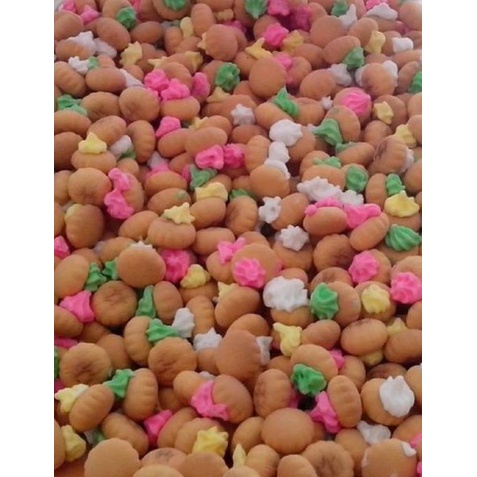 

ANEKA SNACK CIPUT KANCING KUE MONAS 250 GRAM