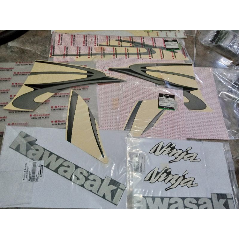 stiker striping ninja rr old hitam 2011 original kawasaki