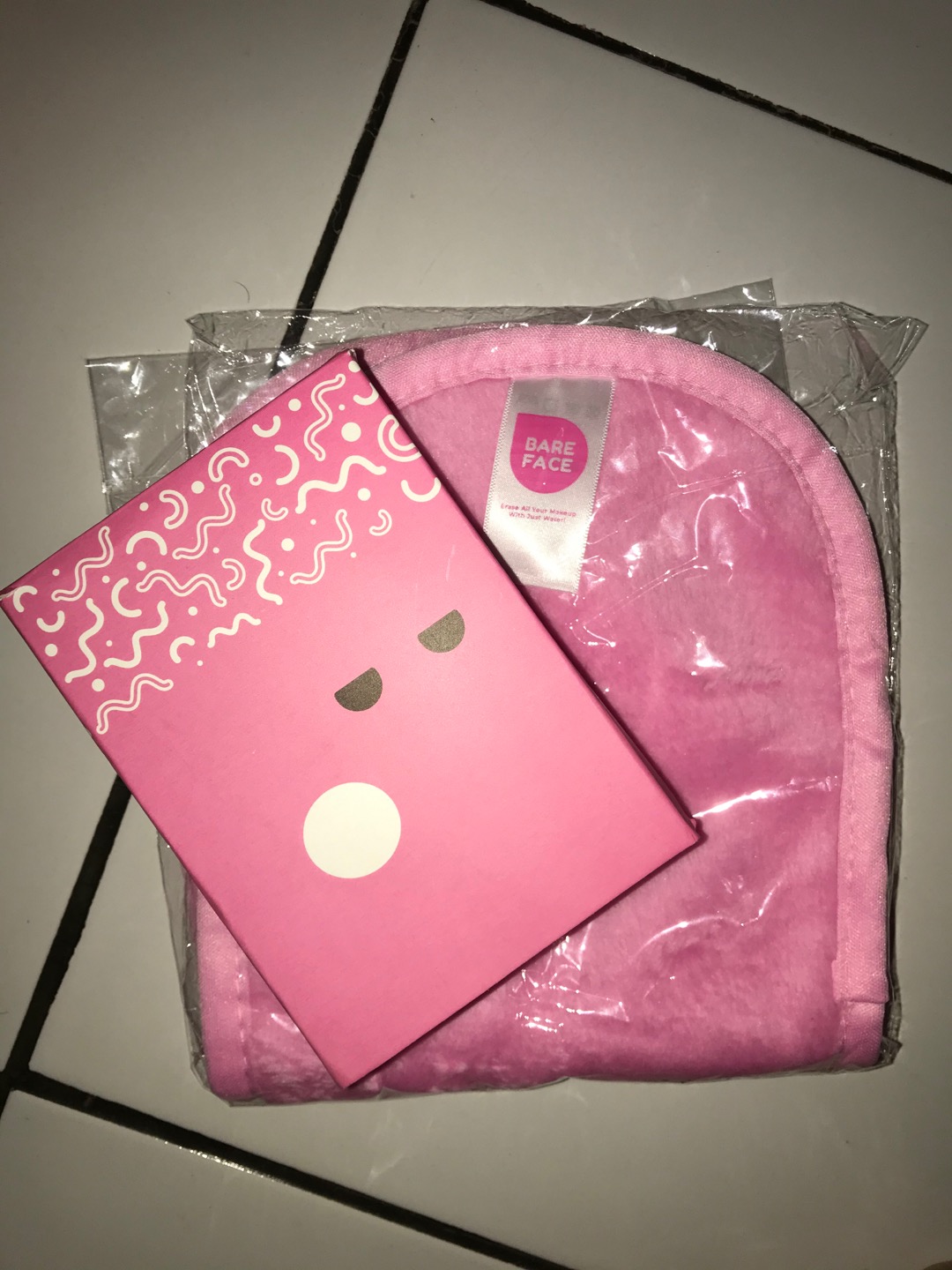 Bare Face Make Up Remover Towel (1 Pcs)