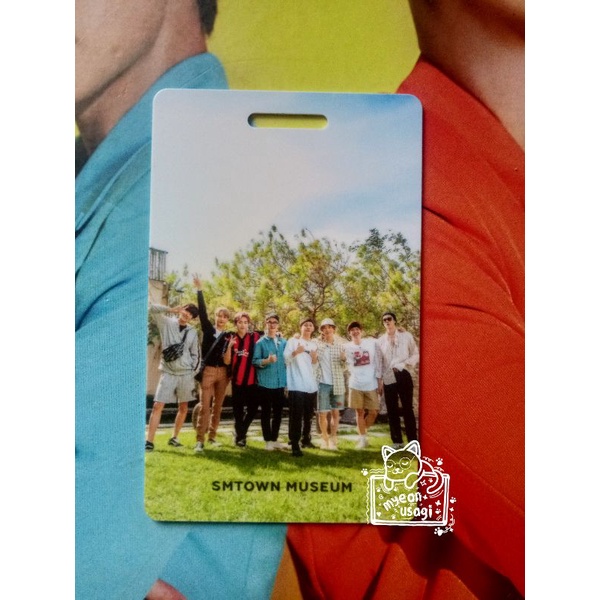 SM museum tag EXO ladder