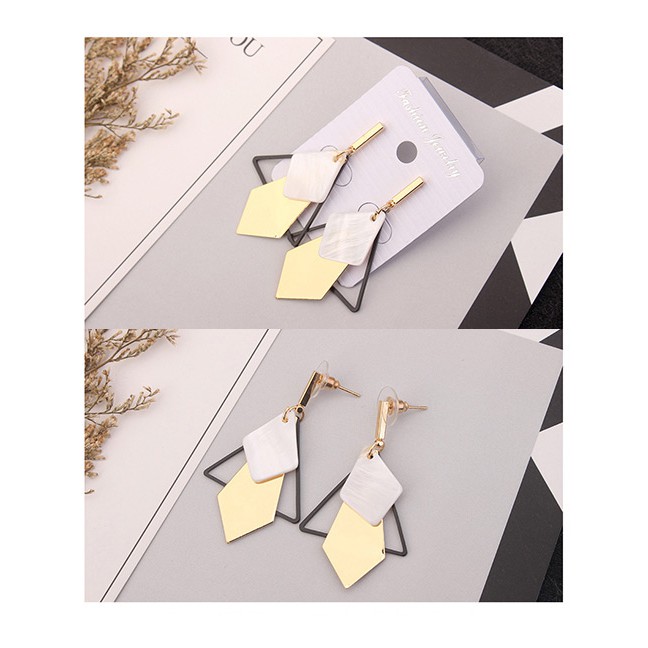 LRC Anting Tusuk Elegant Gold Color+white Rhombus Shape Decorated