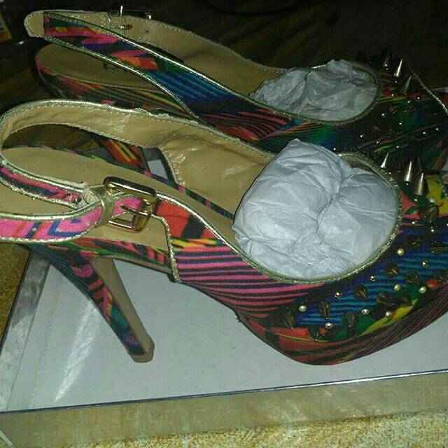 Sepatu Rotelli
