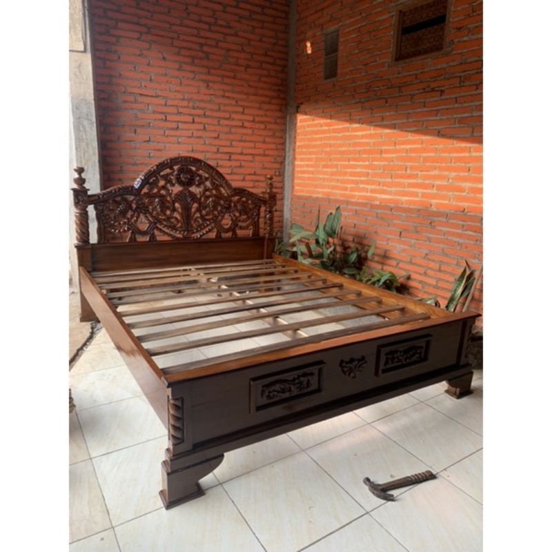 Dipan Tiara Ukir Jepara. Dipan Jati Jepara