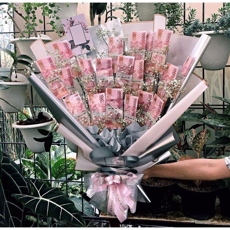 

Sovenir bouqet uang asli