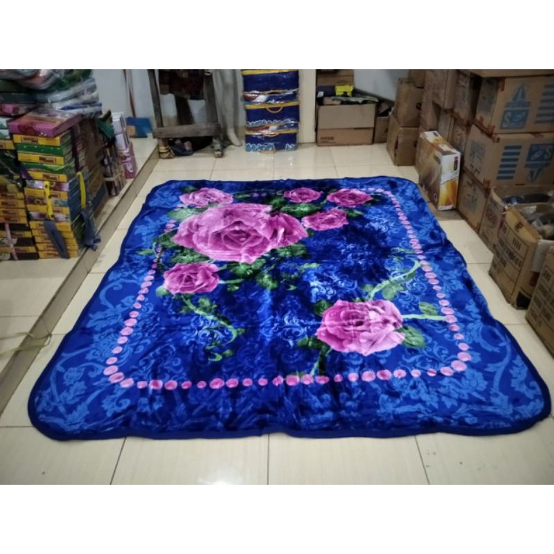 Selimut Toledo Semi Jumbo Ukuran 190x230 cm Panel Halus Dan Tebal Kualitas Premium