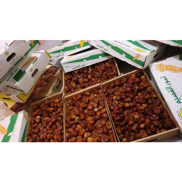 

Kurma Ruthob Sukkari Premium/ Kurma Basah Kemasan Dus