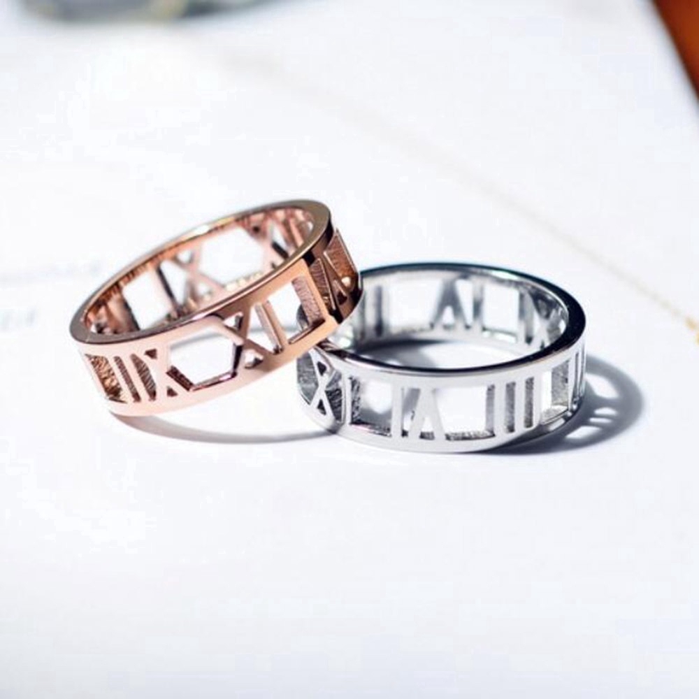 Cincin Motif Angka Romawi Bahan Titanium Steel Warna Rose Gold Silver Untuk Pria Dan Wanita