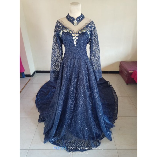 gaun kebaya