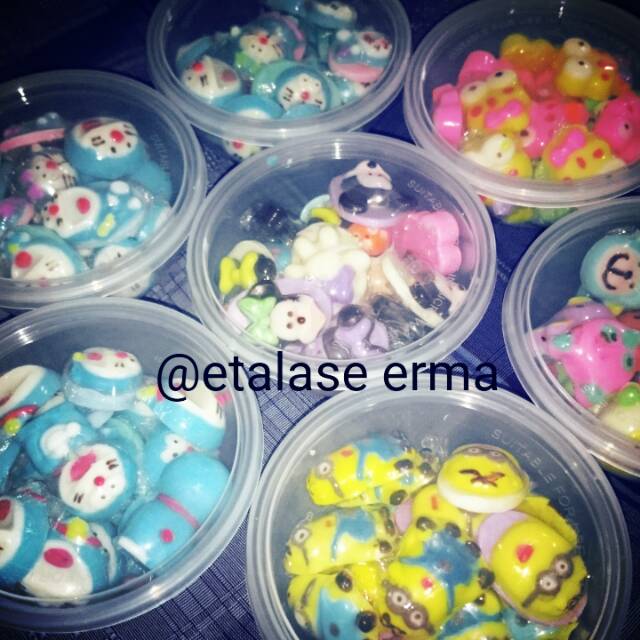 

Coklat cokelat karakter doraemon