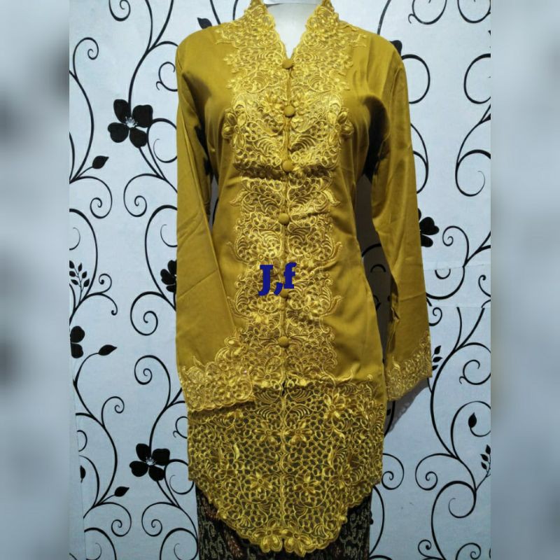 Encim Kartini Modern Kebaya