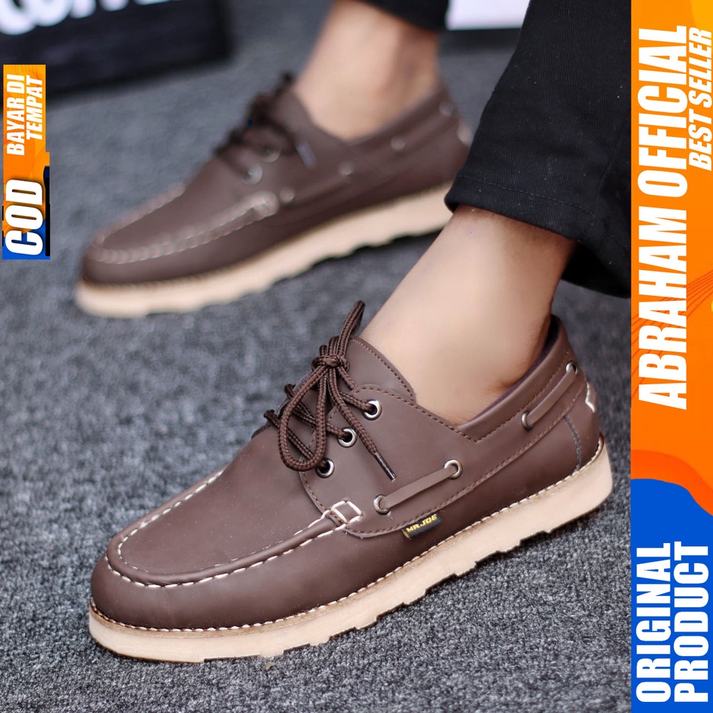 ABRHM x NERSON Sepatu Formal Pria Pantofel Kulit Pu Asli Kerja Santai Nongkrong Gaya Casual Original Sepatu Kerja Kantor Semi Formal Anti Slip Kuliah Kondangan Gaya keren Kekinian Murah Terlaris