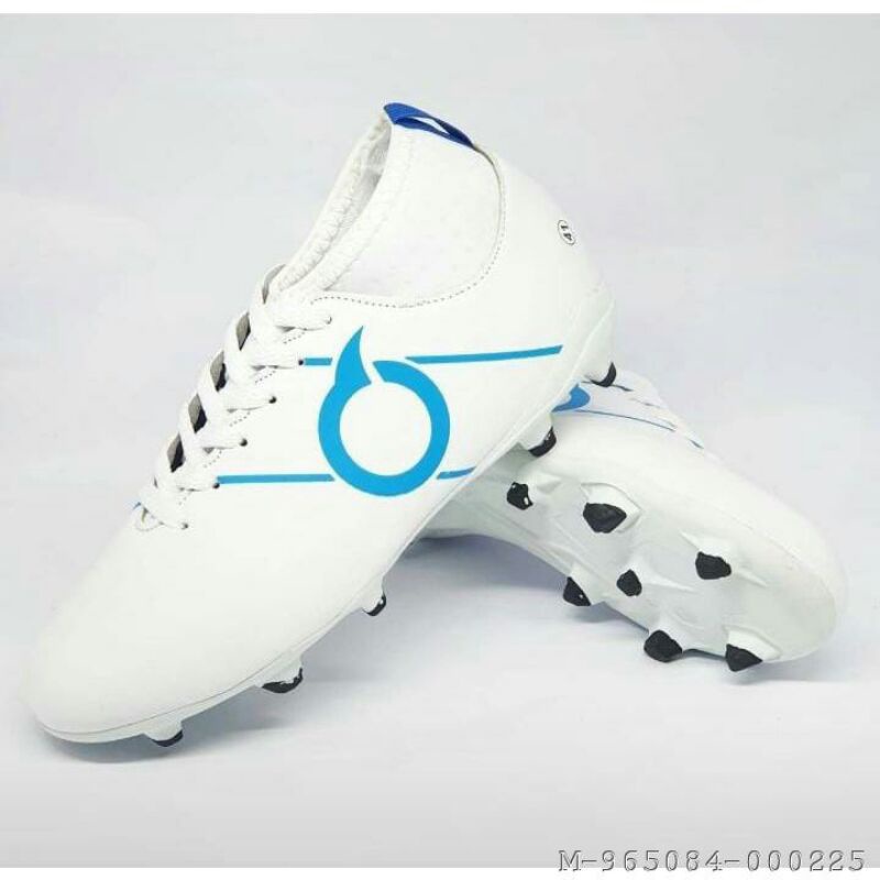 Jual sepatu bola lapangan besar | Shopee Indonesia