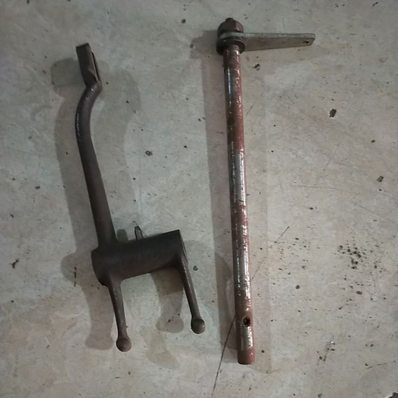 GOVERNOR FORK ASSY S195. Tiang gas dongfeng