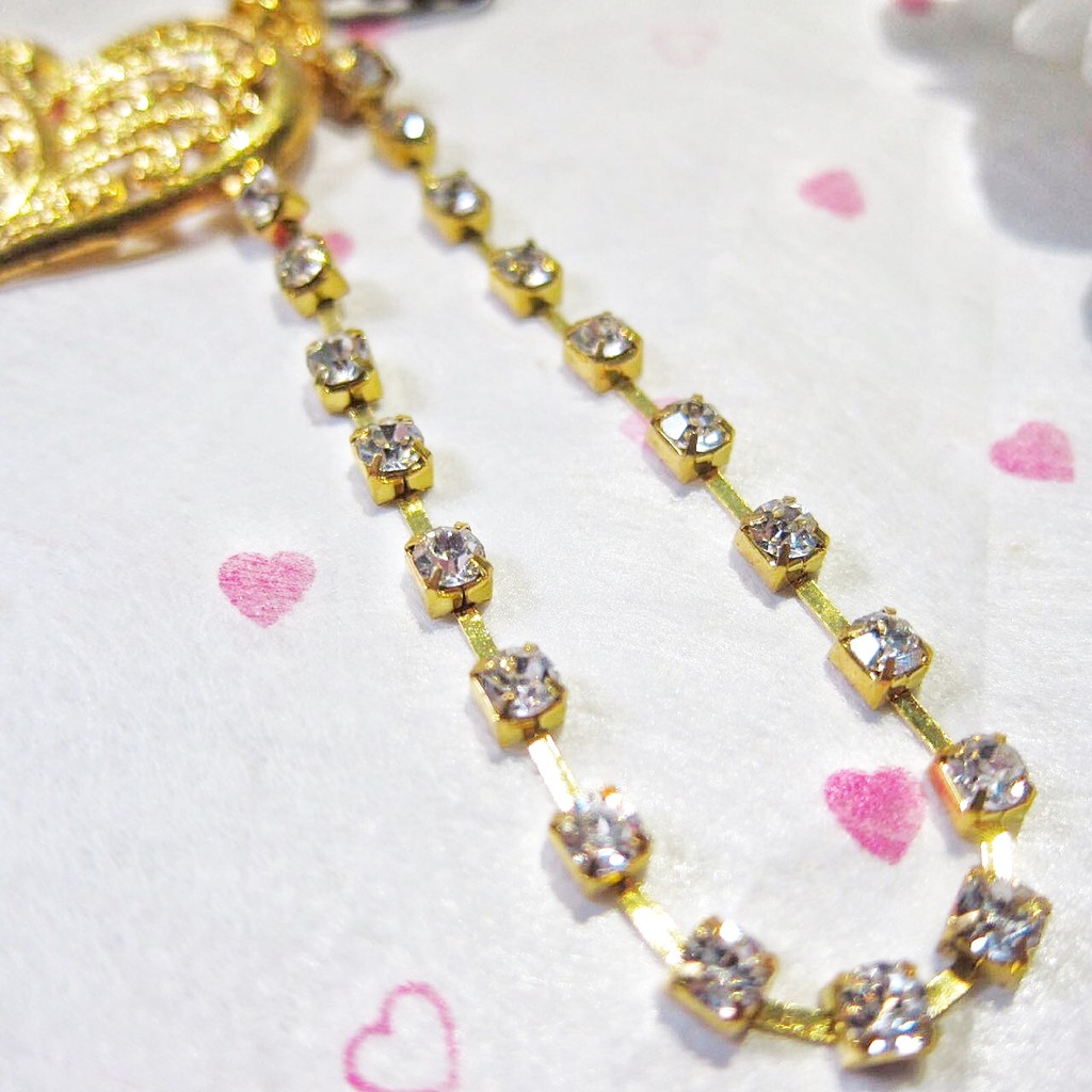 Gantungan handphone pluggy