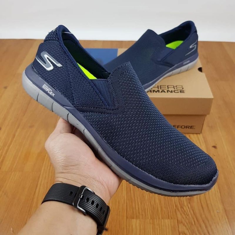 SEPATU PRIA SKECHERS GO FLEX MANUVER MEN